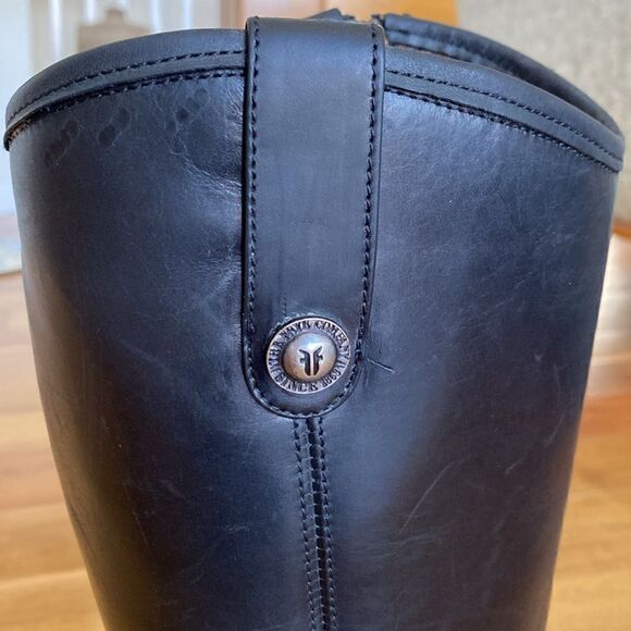 Frye  boots - Picture 3 of 9